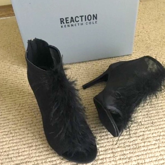 Gorgeous Open Toe Mesh Booties - Picture 3 of 3